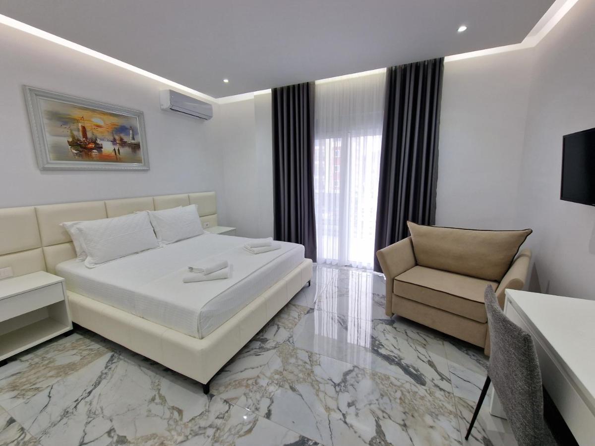 Apartments Margarita คซามิล ภายนอก รูปภาพ