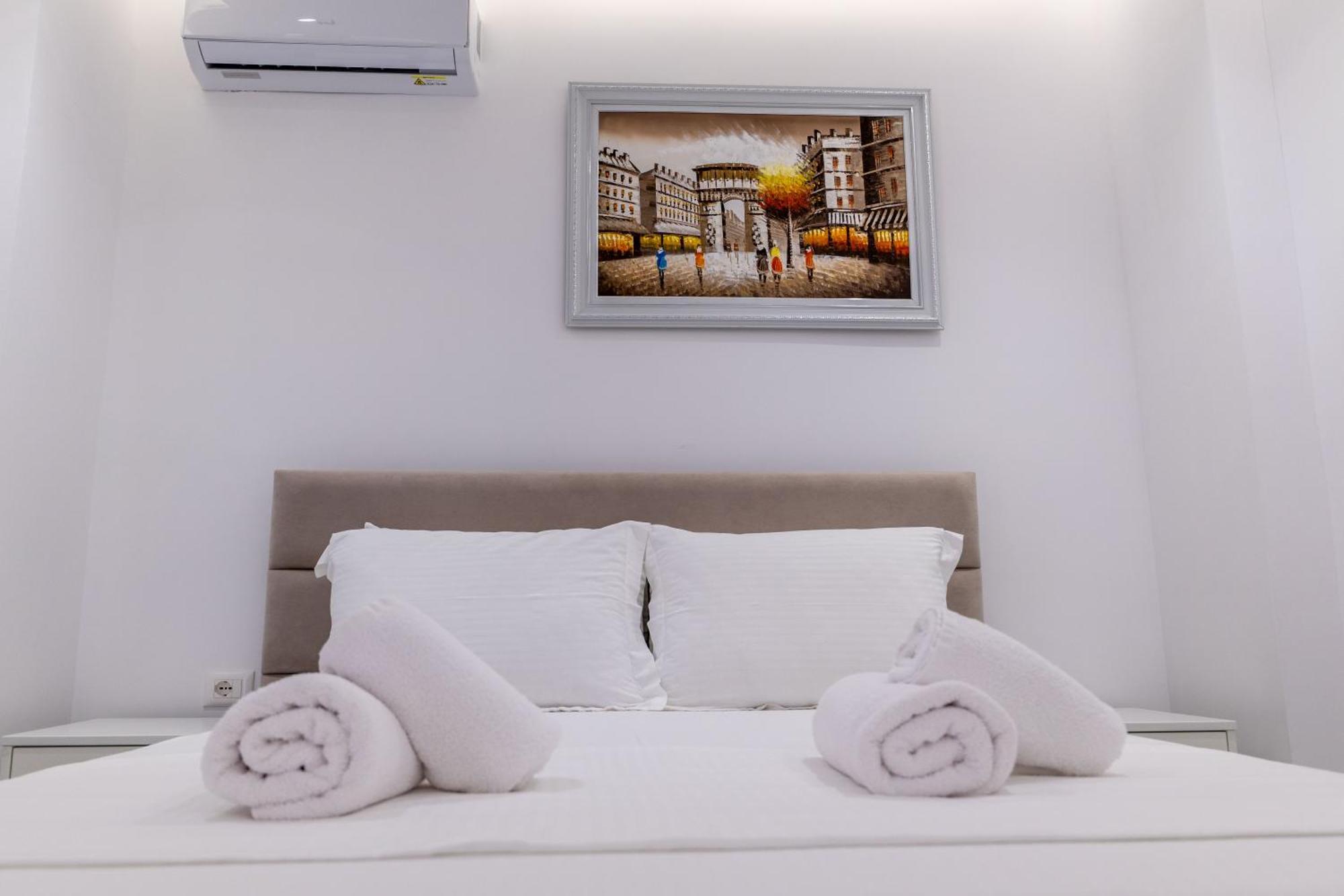 Apartments Margarita คซามิล ภายนอก รูปภาพ