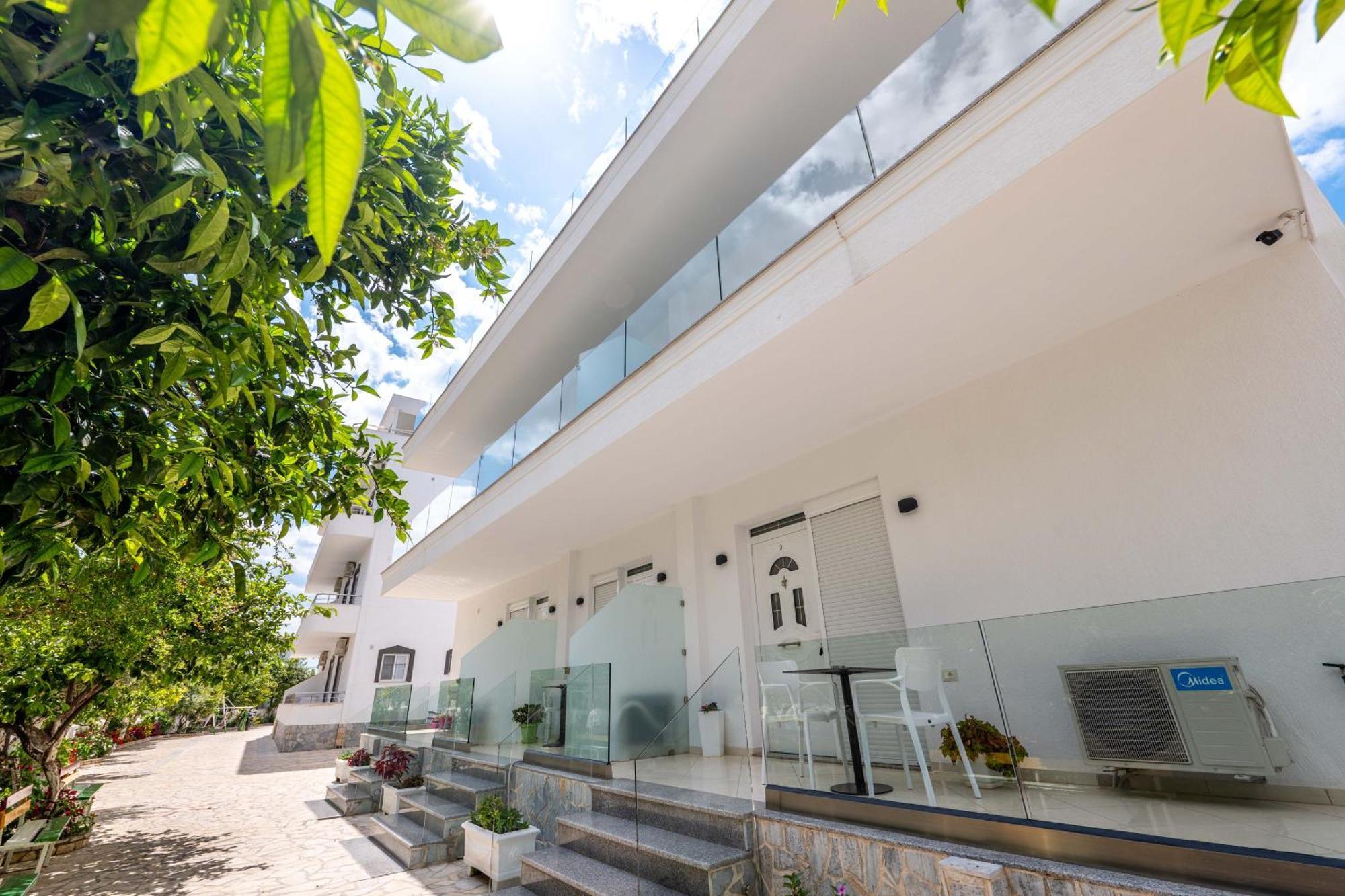 Apartments Margarita คซามิล ภายนอก รูปภาพ
