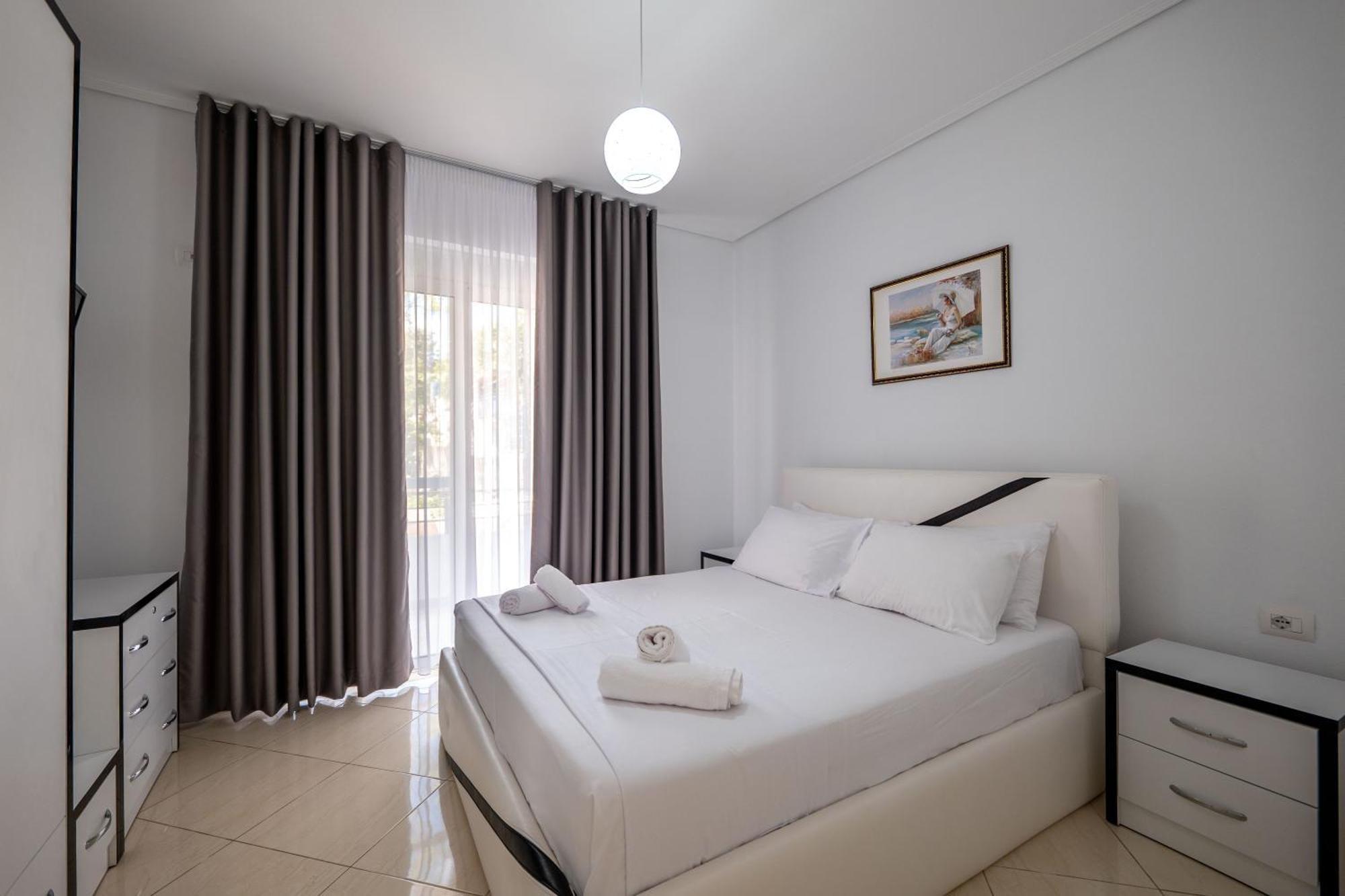 Apartments Margarita คซามิล ภายนอก รูปภาพ