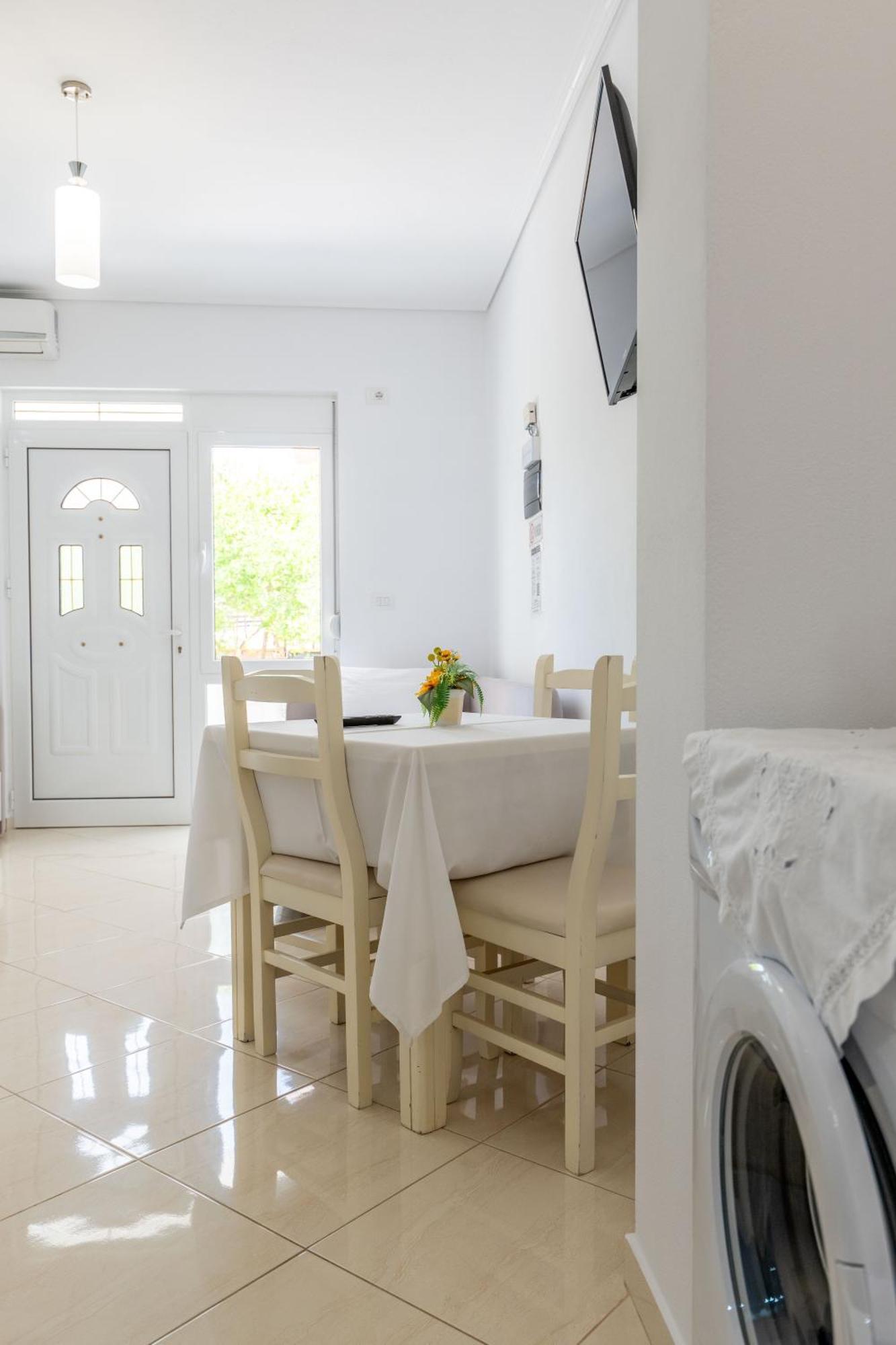Apartments Margarita คซามิล ภายนอก รูปภาพ