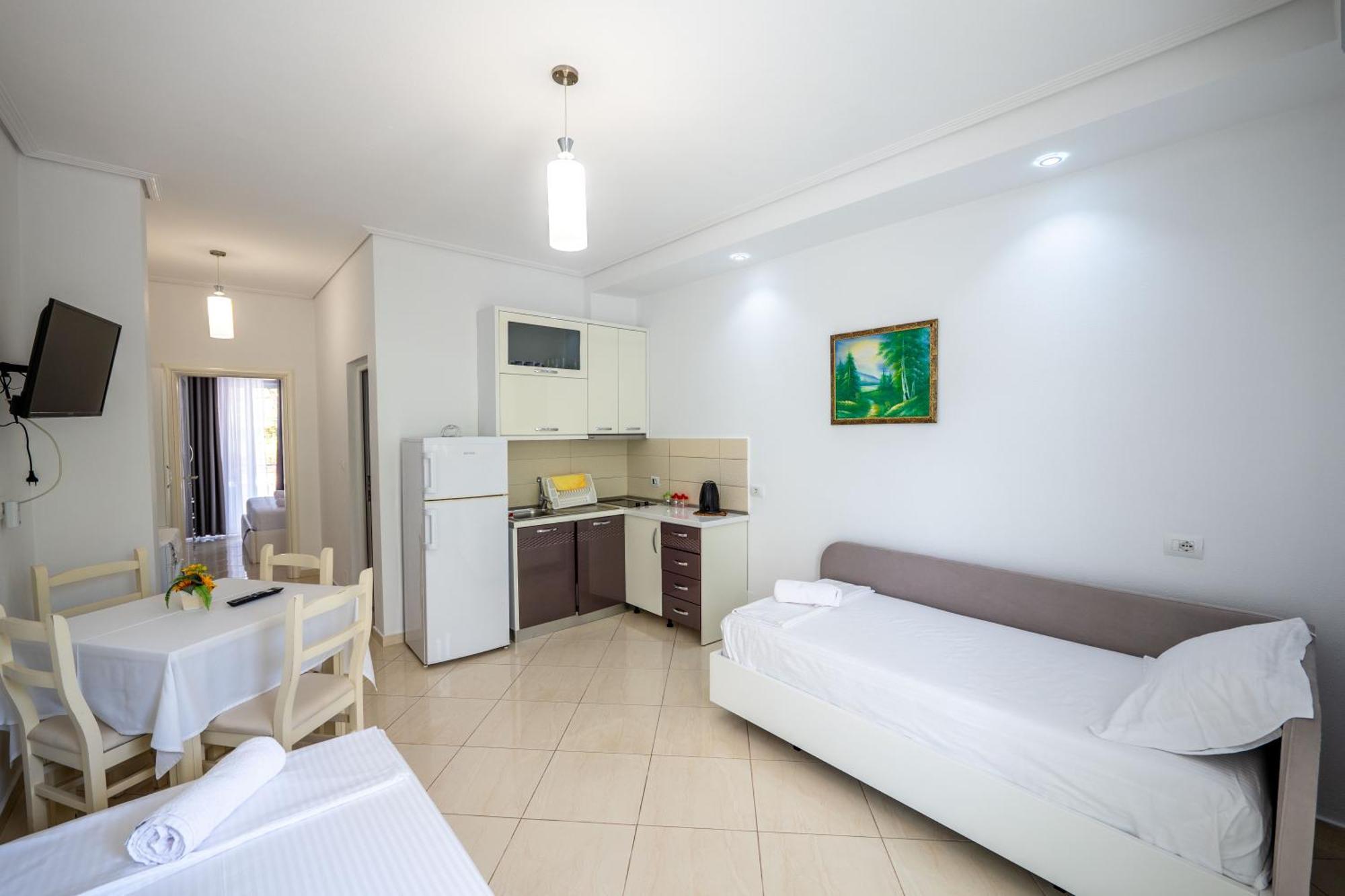 Apartments Margarita คซามิล ภายนอก รูปภาพ