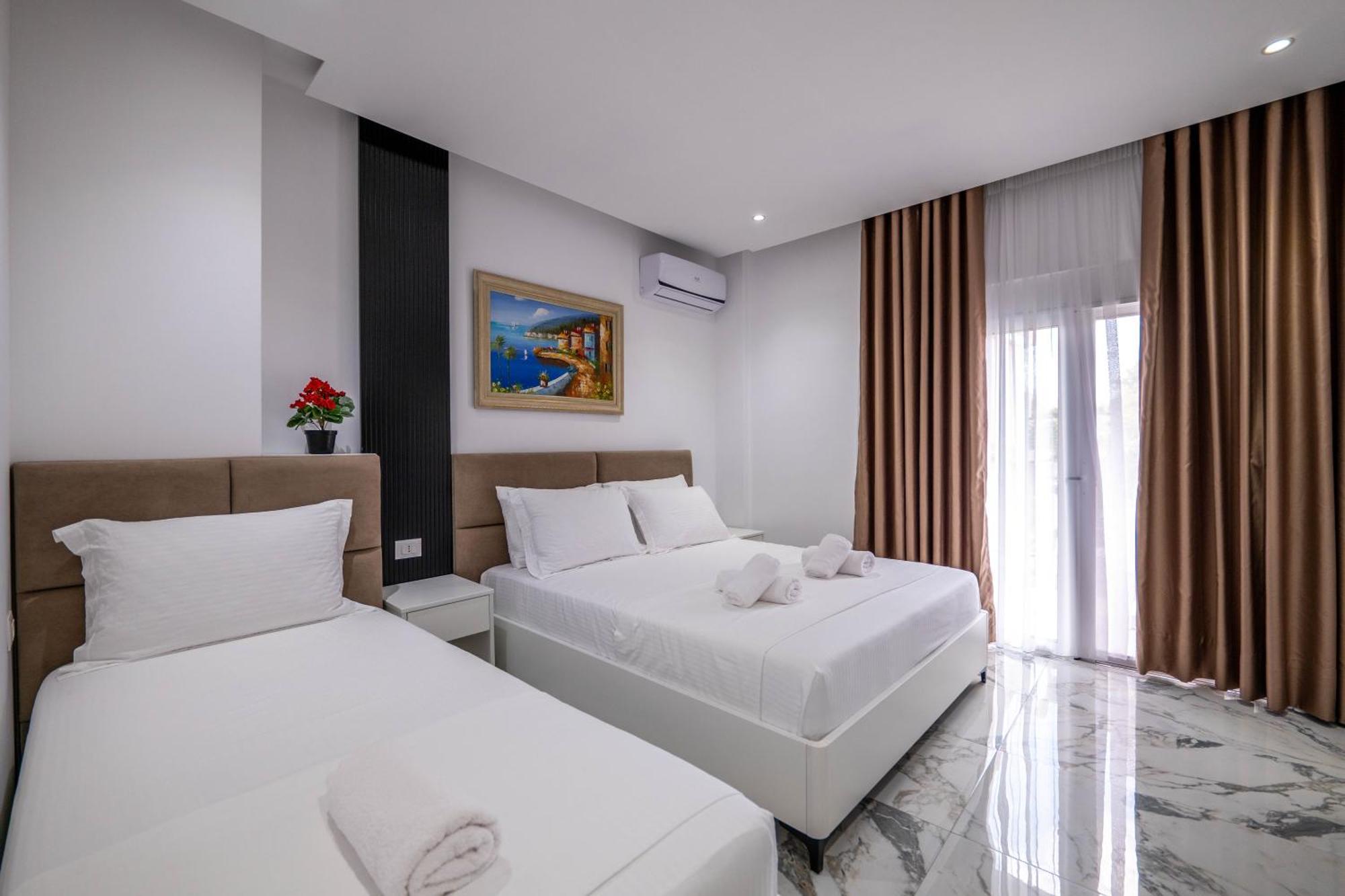 Apartments Margarita คซามิล ภายนอก รูปภาพ