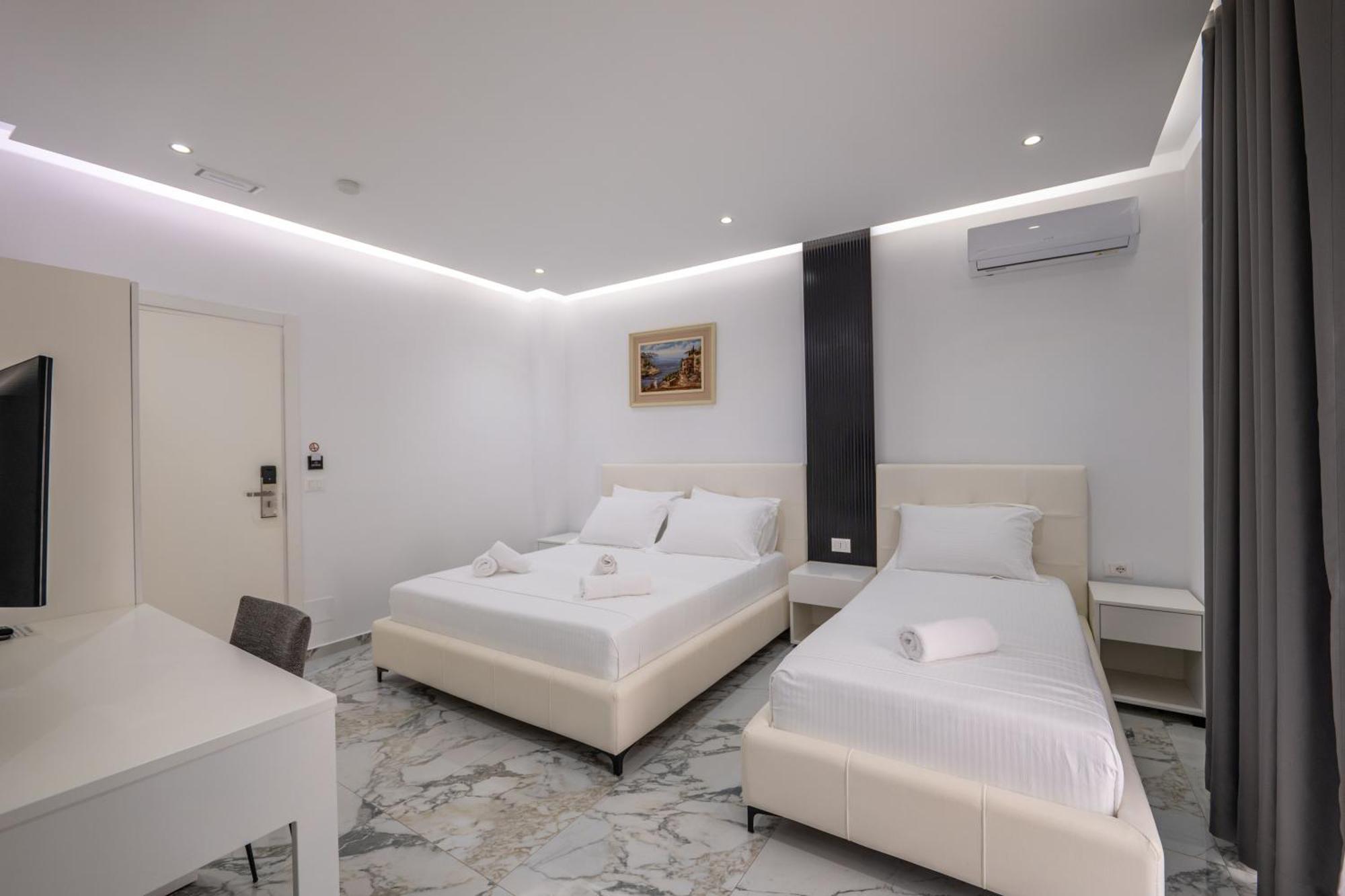 Apartments Margarita คซามิล ภายนอก รูปภาพ