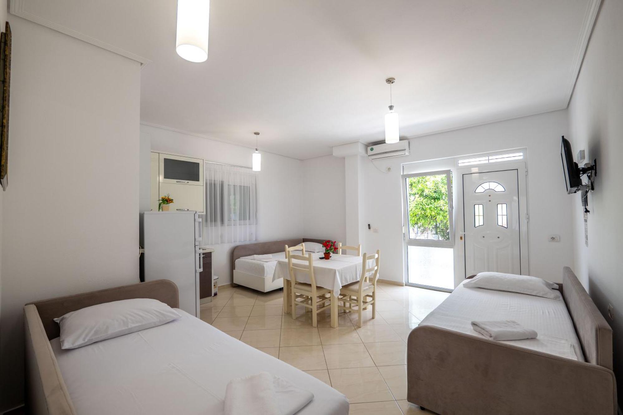 Apartments Margarita คซามิล ภายนอก รูปภาพ