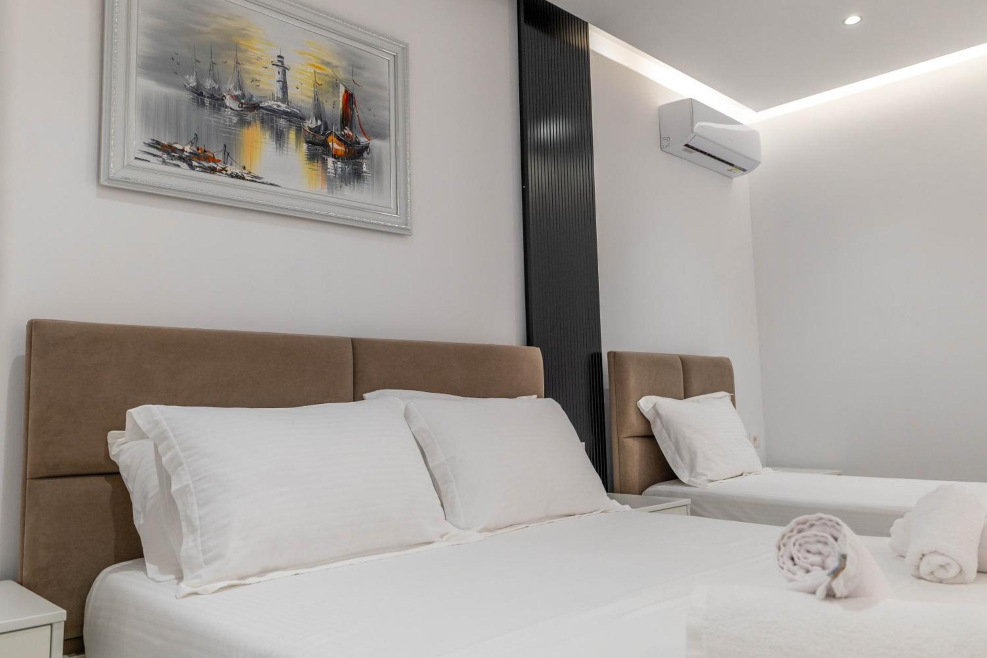 Apartments Margarita คซามิล ภายนอก รูปภาพ
