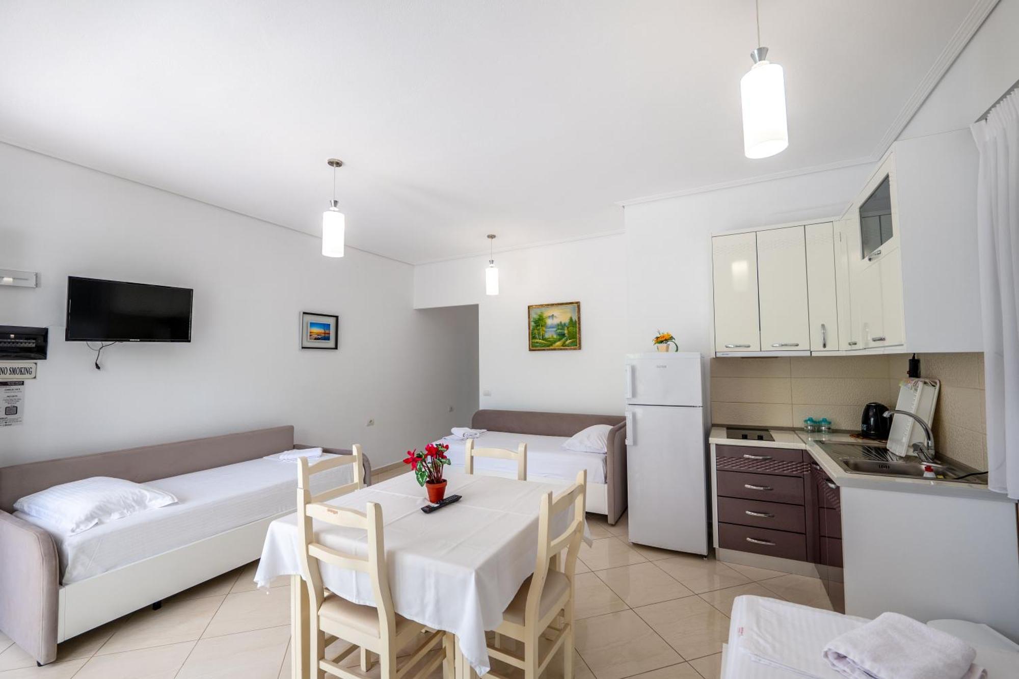 Apartments Margarita คซามิล ภายนอก รูปภาพ