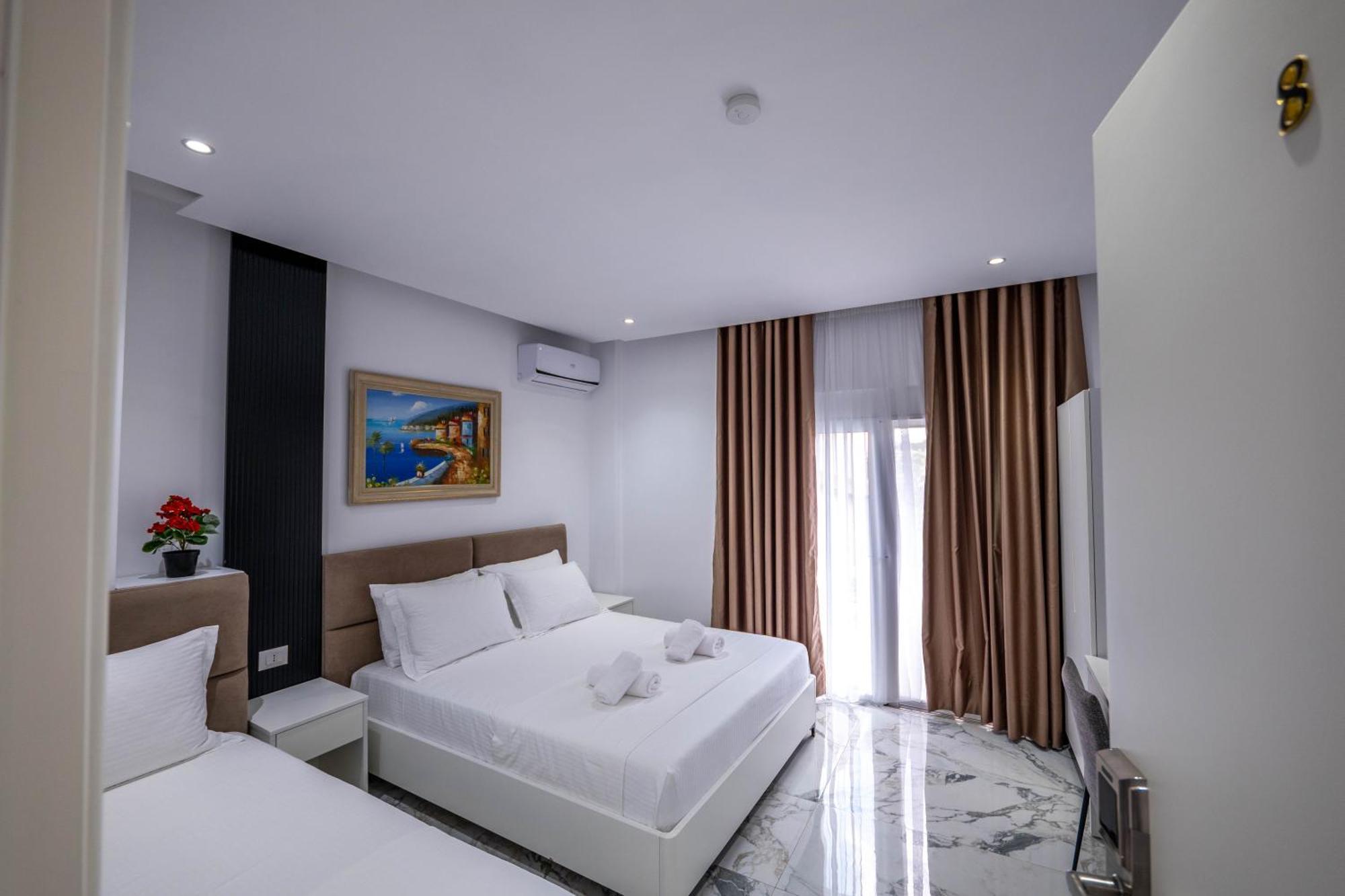 Apartments Margarita คซามิล ภายนอก รูปภาพ
