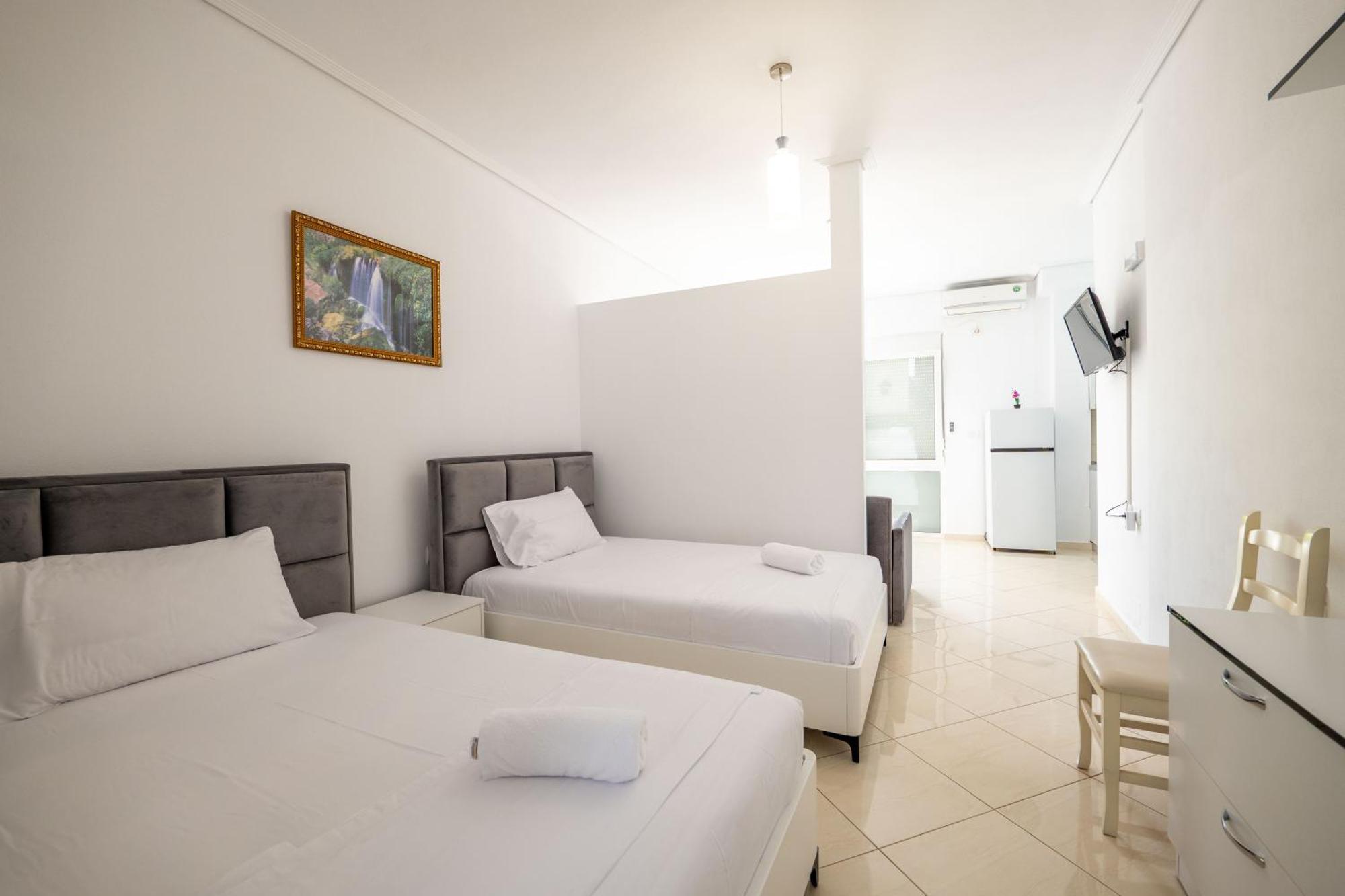 Apartments Margarita คซามิล ภายนอก รูปภาพ